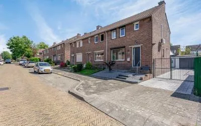Hoekwoning te koop: Rembrandtstraat 67, Meezenbroek Heerlen