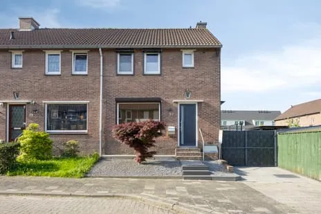 Hoekwoning te koop: Rembrandtstraat 67, Meezenbroek Heerlen