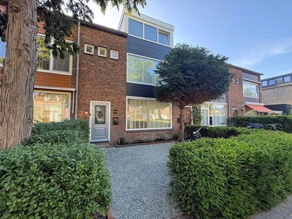 Tussenwoning te huur: Rembrandtweg 454, Vredeveldbuurt Amstelveen