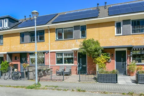 Tussenwoning te koop: Remmersteinpark 52, Nieuw-Vennep