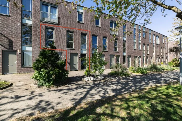 Appartement te koop: Renoirstraat 58, Tussen de Vaarten Z.- Zuidwest Almere