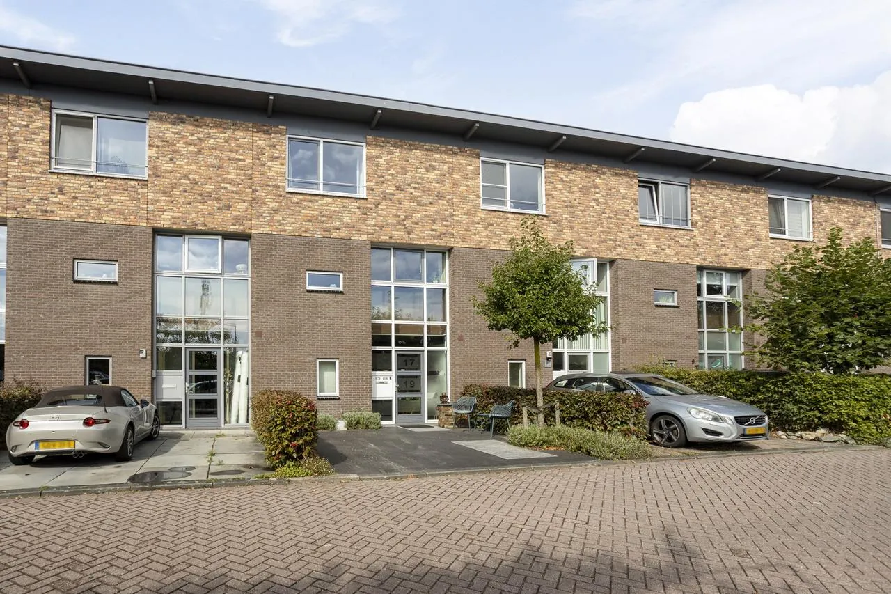 Tussenwoning te koop: Renzo Pianolijn 19, Zoetermeer