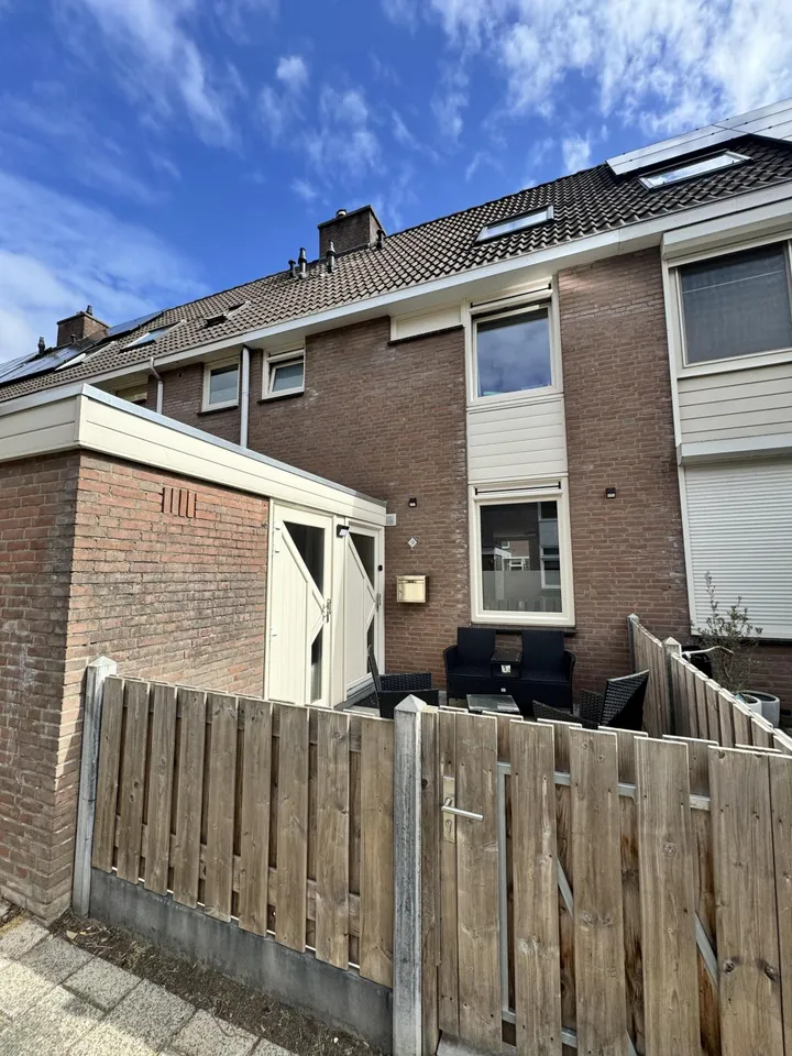 Tussenwoning te koop: Repelvoorde 9, Spijkenisse