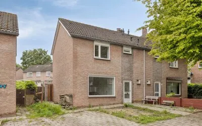 Twee-onder-één-kap te koop: Resedastraat 16, Mariaberg Maastricht