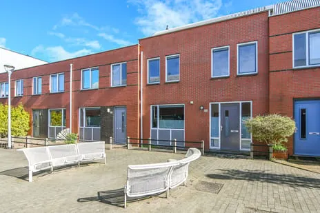 Tussenwoning te koop: Rheezerveld 13, Nieuw-Vennep