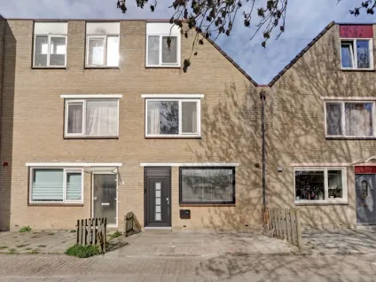 Tussenwoning te koop: Rhijnauwensingel 95, Beverwaard Rotterdam