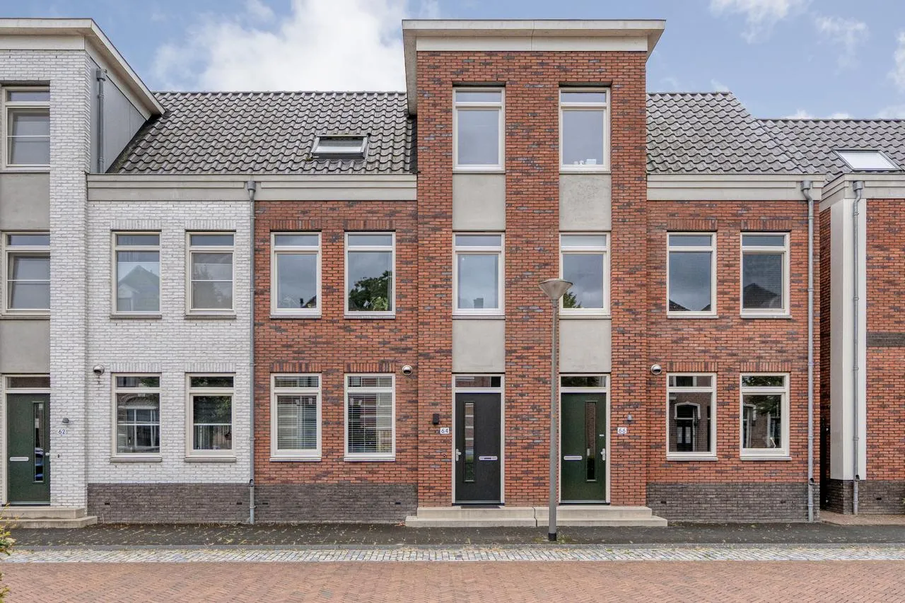 Tussenwoning te koop: Rhijnvis Feithlaan 64, Zwolle
