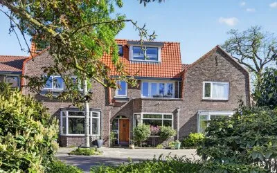 Woning te koop: Rhododendronplein 18, Zandvoortselaan en Berkenrode en omgeving Heemstede