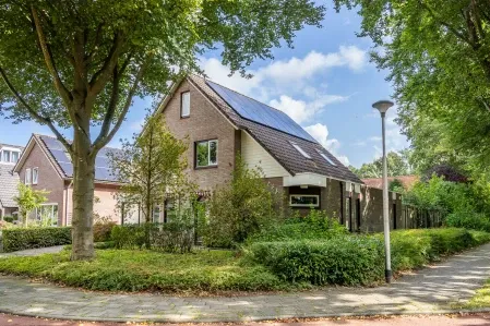 Vrijstaande woning te koop: Rhodoslaan 2, De Graven Es Oldenzaal