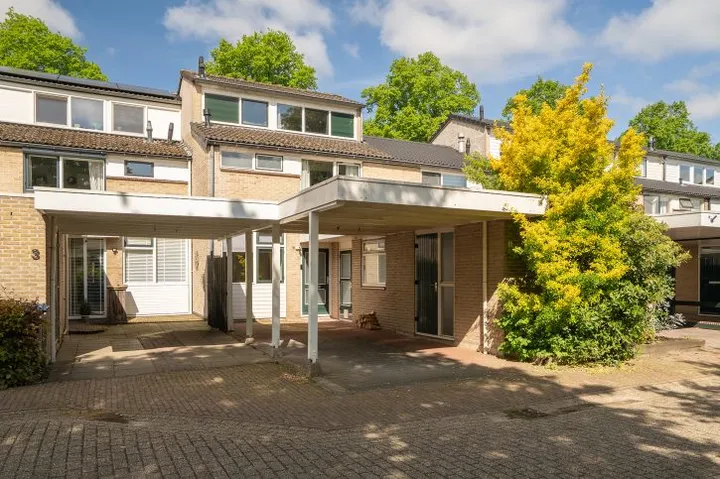 Tussenwoning te koop: Ribbelthorst 5, Park Stokhorst Enschede