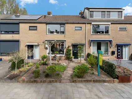 Tussenwoning te koop: Ridder van Dorpstraat 5, Nieuw-Beijerland Woonkern Nieuw-Beijerland