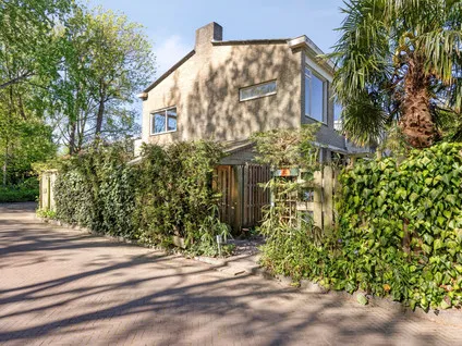 Hoekwoning te koop: Ridderspoorlaan 6, Bloemenbuurt Oegstgeest
