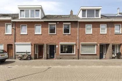 Tussenwoning te koop: Ridderstraat 43, Fatima West Tilburg