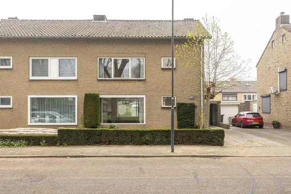 Twee-onder-één-kap te koop: Ridgewaystraat 27, Limbrichterveld Sittard