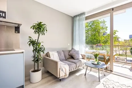 Studio for sale: Rie Mastenbroekstraat 17, Sportheldenbuurt Amsterdam