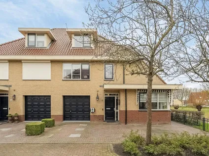 Twee-onder-één-kap te koop: Riedergaarde 12, Riederhoek Barendrecht