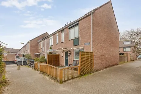 Hoekwoning te koop: Rietdekkerstraat 54, Overlanderstraat en omgeving Purmerend