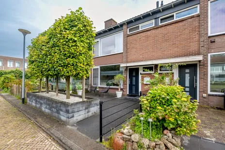 Terraced house for sale: Riete 12, De Lariks West Assen