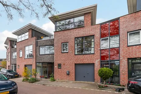 Tussenwoning te koop: Rieteiland 20, Strijp Rijswijk (Zh)