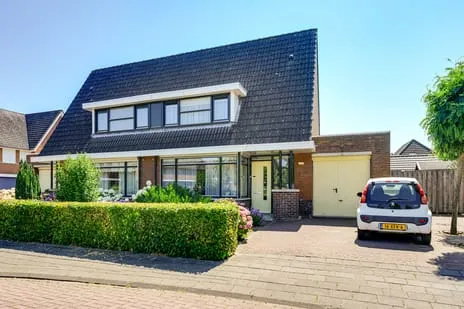 Twee-onder-één-kap te koop: Rietheuvel 23, Werkense polder Werkendam