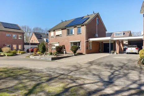 Twee-onder-één-kap te koop: Rietmees 3, Rietlanden Emmen