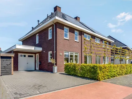 Twee-onder-één-kap te koop: Rietpluim 18, Marknesse-landelijk gebied Marknesse
