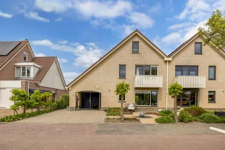Twee-onder-één-kap te koop: Rietpluim 8, Marknesse-woonkern Marknesse