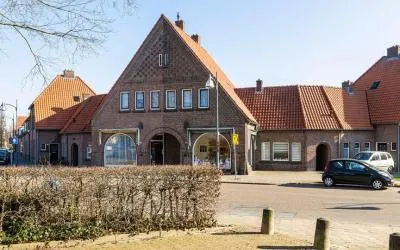 Tussenwoning te koop: Rietstraat 28, Almelo