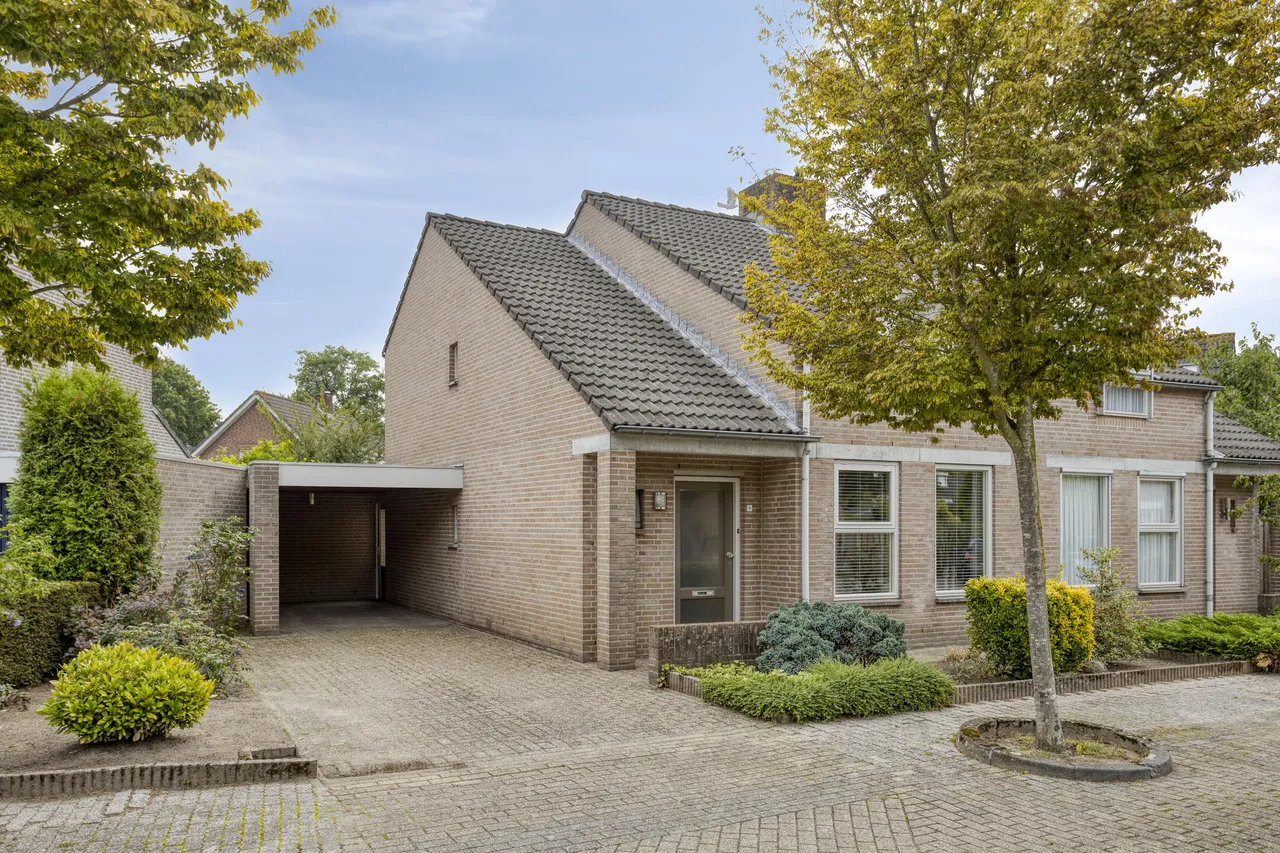 Twee-onder-één-kap te koop: Rietvoornborch 3, Rosmalen