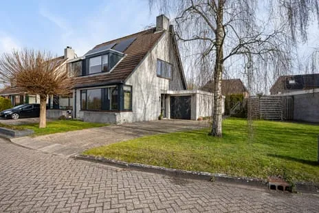 Hoekwoning te koop: Rietzoom 16, Dethmerseiland Delfzijl