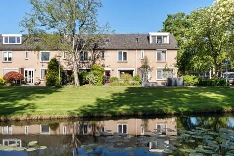 Tussenwoning te koop: Rigolettolaan 53, Operabuurt Amstelveen