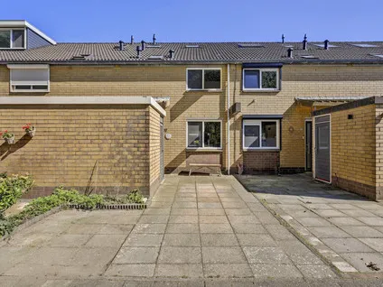 Tussenwoning te koop: Rigolettostraat 87, Vogelenzang-Zuid Spijkenisse