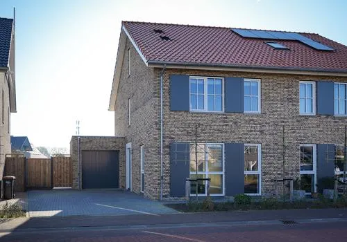 Twee-onder-één-kap te koop: Rijdt 52C, Horssen Horssen