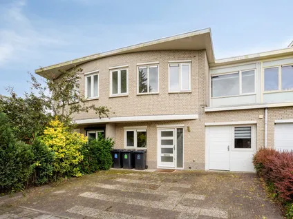 Tussenwoning te koop: Rijkenswaard 4, Groot IJsselmonde Rotterdam