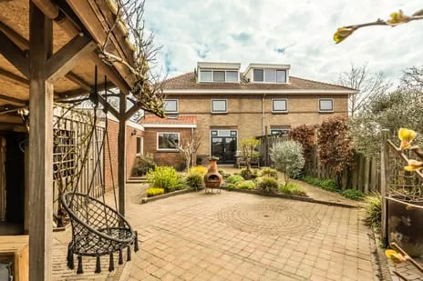 Tussenwoning te koop: Rijksstraatweg 136, Sleeuwijk oost Sleeuwijk