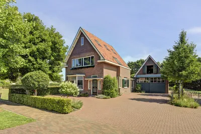 Vrijstaande woning te koop: Rijksstraatweg 145, Voorst Voorst