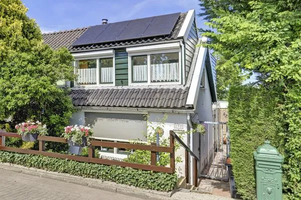 Hoekwoning te koop: Rijksstraatweg 182, Rijsoord Ridderkerk
