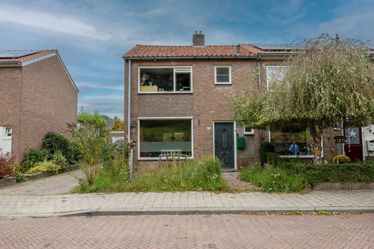 Hoekwoning te koop: Rijksstraatweg 293, Beek (Gem. Berg En Dal)