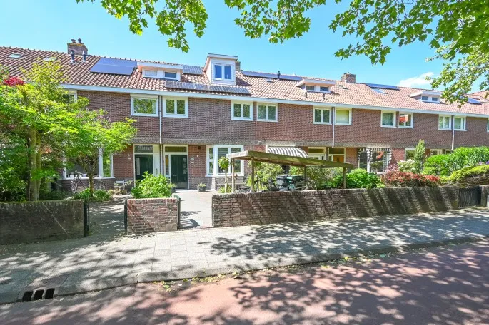 Tussenwoning te koop: Rijksstraatweg 457, Rivierenbuurt Haarlem