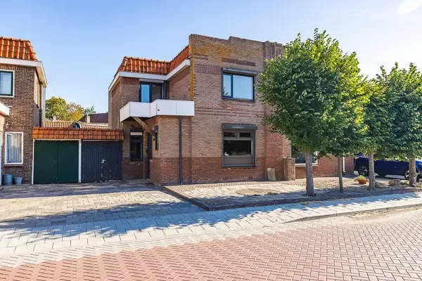 Twee-onder-één-kap te koop: Rijksweg 106, Bedrijventerrein Haansberg Rijen