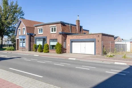 Vrijstaande woning te koop: Rijksweg 131, Dorst Dorst