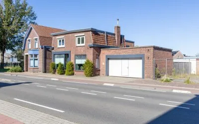 Vrijstaande woning te koop: Rijksweg 131, Dorst Dorst