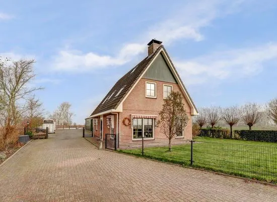 Vrijstaande woning te koop: Rijksweg 40, Herbaijum