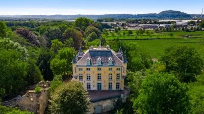 Vrijstaande woning te koop: Rijksweg 68, Gronsveld Gronsveld