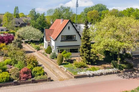 Twee-onder-één-kap te koop: Rijksweg 68, Malden-West Malden