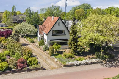 Twee-onder-één-kap te koop: Rijksweg 68, Malden-West Malden