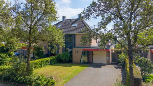 Twee-onder-één-kap te koop: Rijksweg 84, Laag-Keppel Laag-Keppel