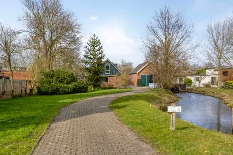Vrijstaande woning te koop: Rijksweg 99, Oosterhoogebrug Groningen