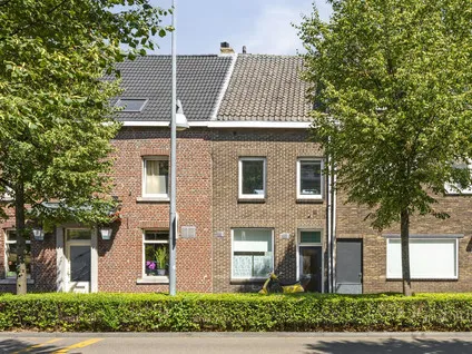 Tussenwoning te koop: Rijksweg Noord 83, Sittard-Centrum Sittard