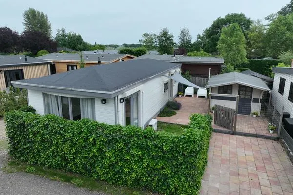 Vrijstaande woning te koop: Rijnbandijk 111-62, Verspreide huizen Maurik Maurik